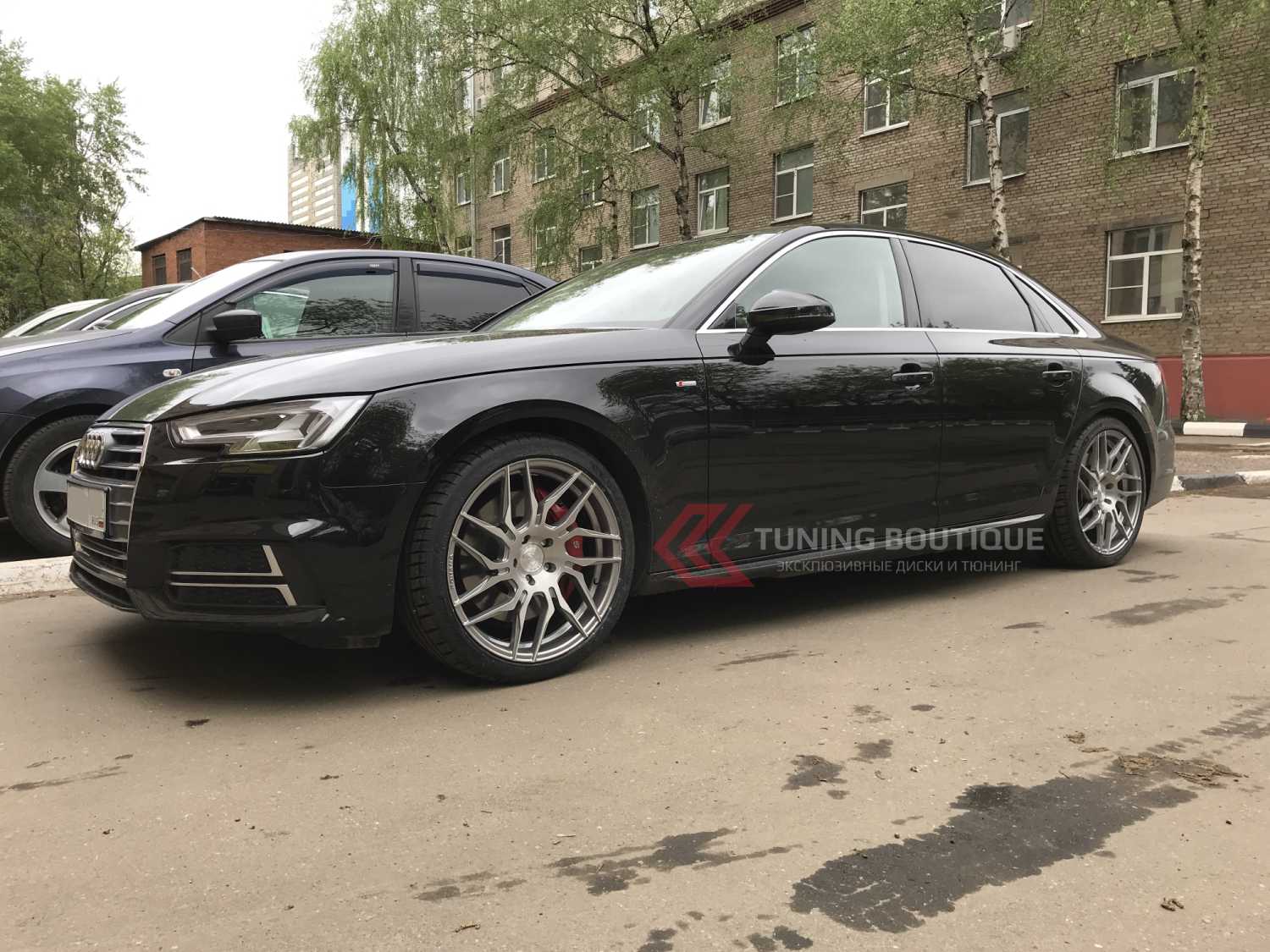 Audi A4 на 19" дисках Rohana RFX7  фото 1